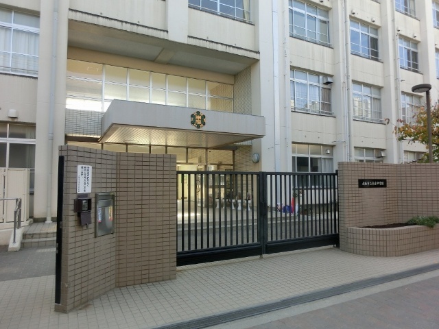 中学校　大阪市立本庄中学校（中学校）まで646m