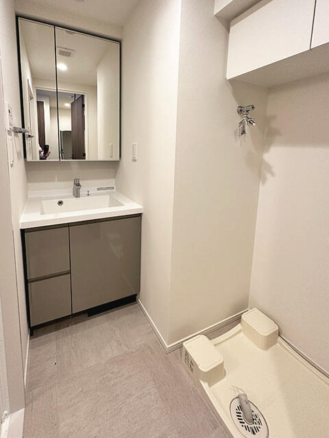 洗面設備　※写真は同タイプ住戸です。