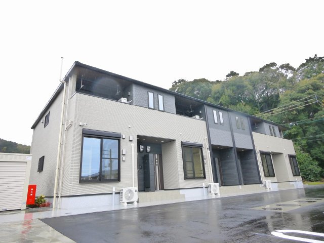 建物外観　外観は落ち着いています