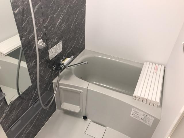 バス・シャワールーム　浴室