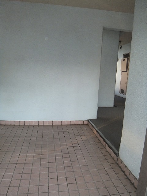 エントランス　「入口部分」