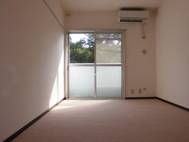 居室・リビング　「日当たり良好です」