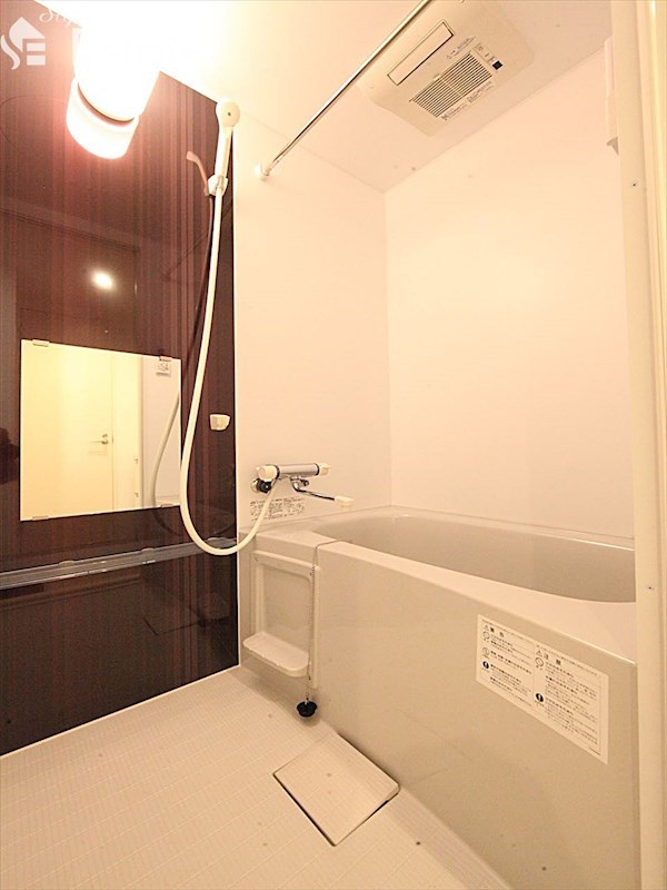 バス・シャワールーム　バスルーム　浴室乾燥機付