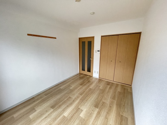 居室・リビング　※他の号室の写真です。