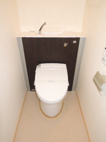 トイレ　落ち着いたトイレです