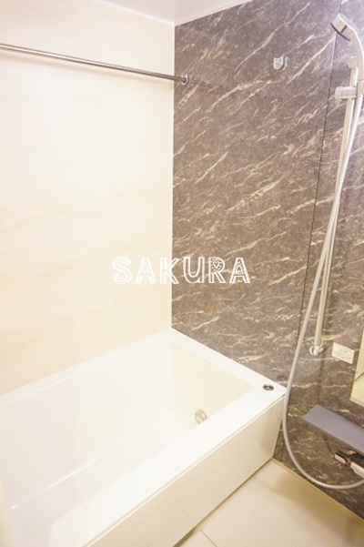 バス・シャワールーム　清潔感のある快適バスルーム♪