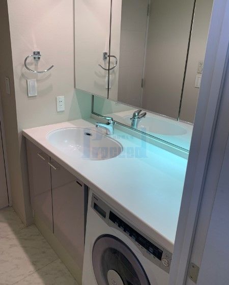 洗面設備　うれしい独立洗面台！