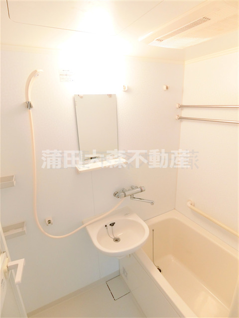 バス・シャワールーム　浴室乾燥機付きのお風呂