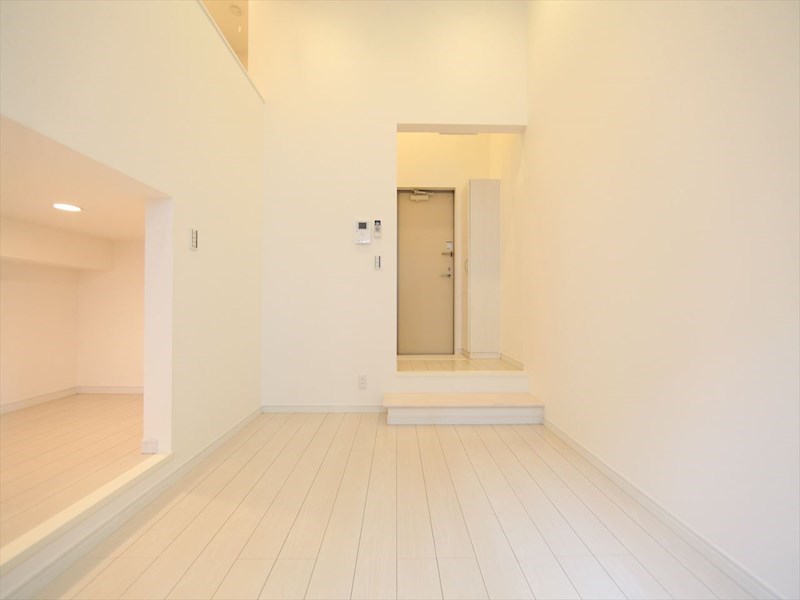 その他　洋室5.7帖　ロフト4.7帖（収納でも寝室でも使えます）