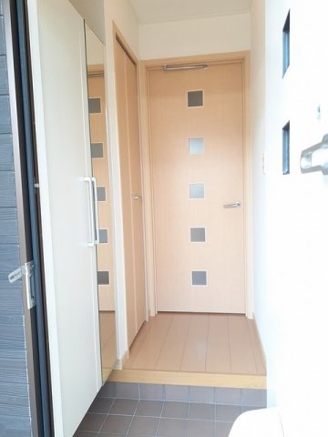 玄関　シンプルで使いやすい玄関です