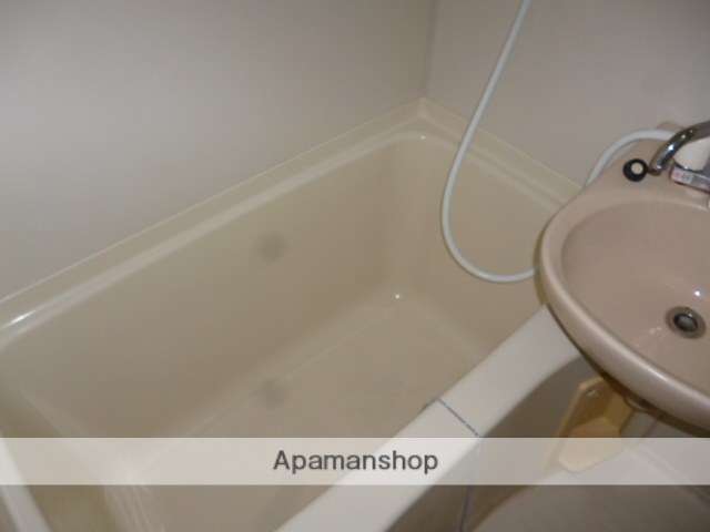 バス・シャワールーム　内覧希望は管理会社の当店にお客様よりご連絡下さい！