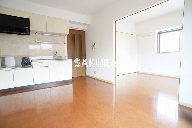 居室・リビング　使いやすい形の為、レイアウトを楽しめます♪