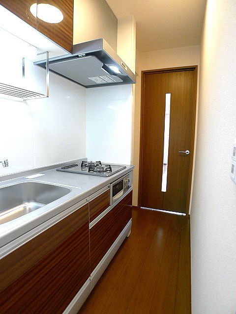 キッチン　同タイプの参考写真になります。