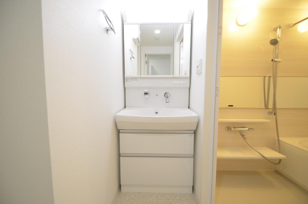 洗面設備　洗髪洗面化粧台