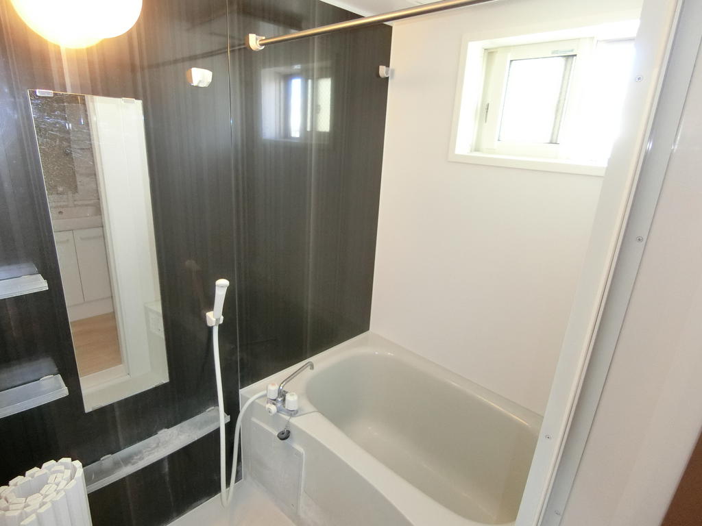 バス・シャワールーム　浴室乾燥機付です