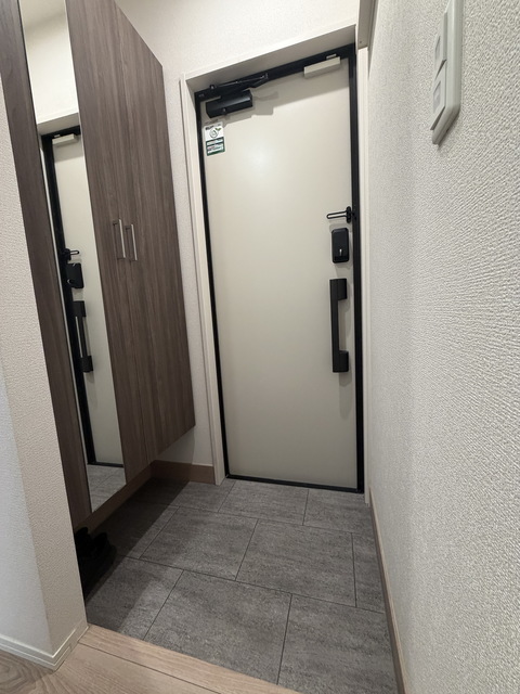 玄関　同施工会社参考写真