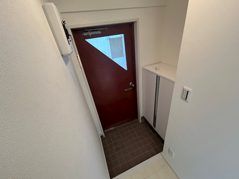 玄関　※参考写真