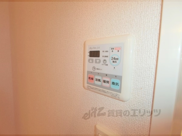 その他設備　給湯器リモコン