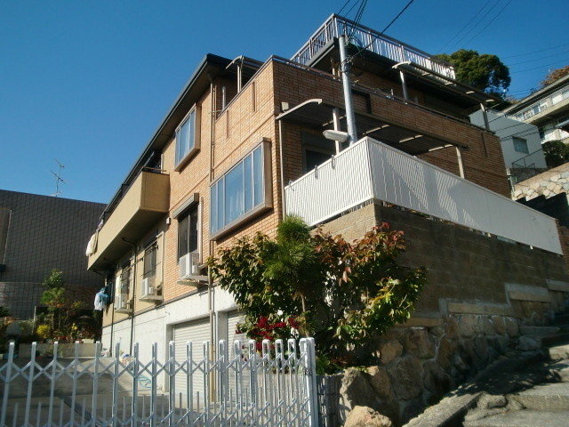 建物外観　閑静な住宅街