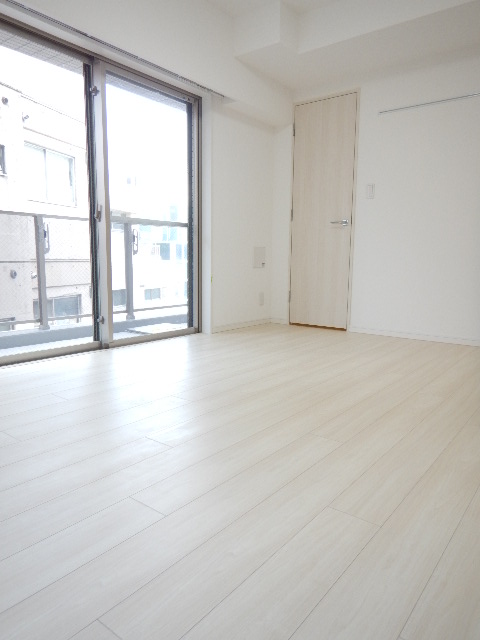 居室・リビング　同タイプ別階部屋写真