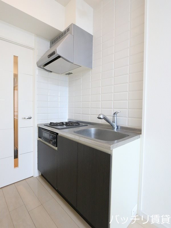 キッチン　画像は別号室イメージの為、現況を優先いたします。