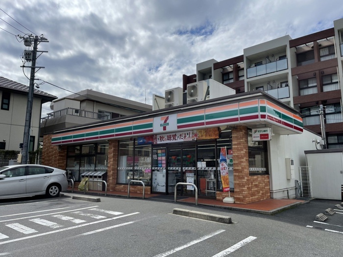 コンビニ　セブンイレブン名古屋一社1丁目店（コンビニ）まで80m