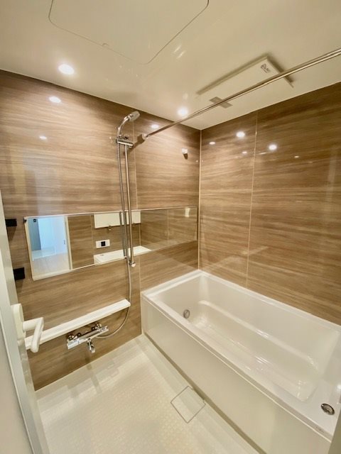 バス・シャワールーム　バス