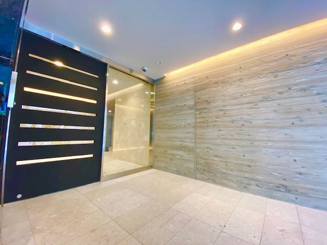 エントランス　エントランス