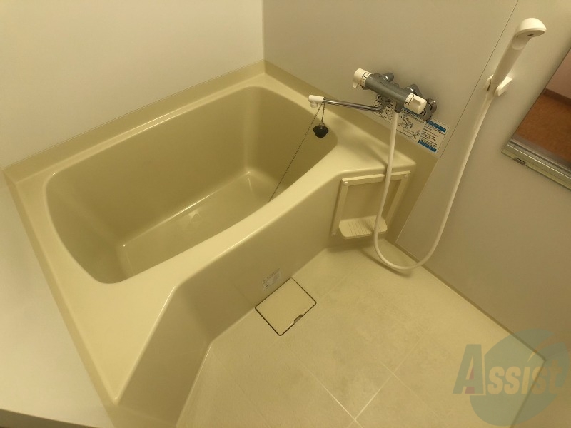 バス・シャワールーム　お風呂になります。一日の疲れを癒してくださいね。