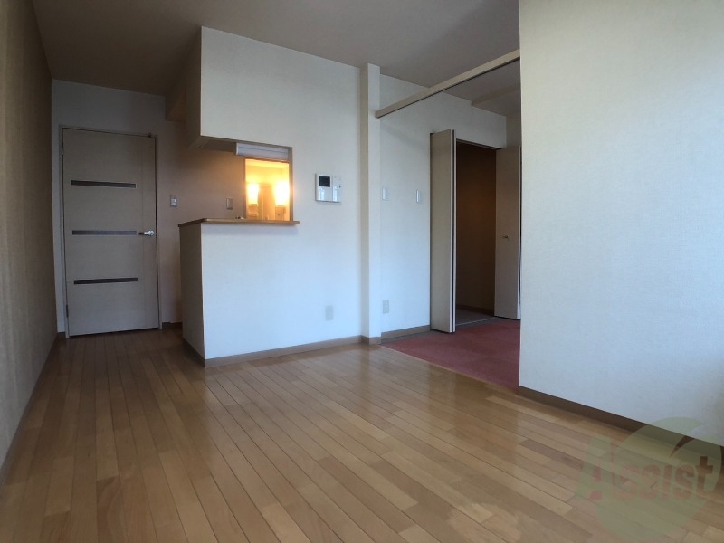 居室・リビング　広くてキレイなお部屋が広がっていて、充実した生活が送れそう。