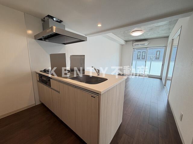 キッチン　コンパクトなキッチンで掃除もラクラク