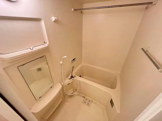 バス・シャワールーム　※別部屋の写真です