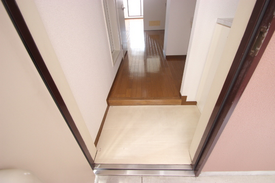 玄関　※別室の写真です