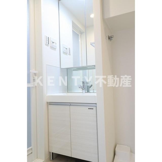 洗面設備　コンパクトで使いやすい洗面所