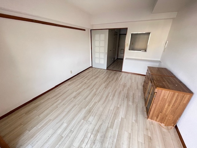 居室・リビング　別号室の写真