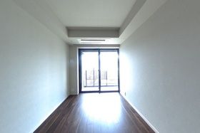 その他部屋・スペース　落ち着いて過ごせるお部屋なので、寝室にいかがでしょうか