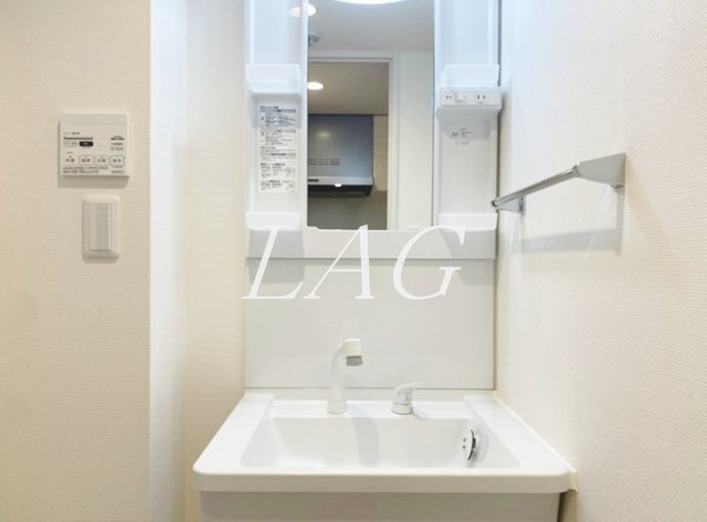 洗面設備　独立洗面台です。