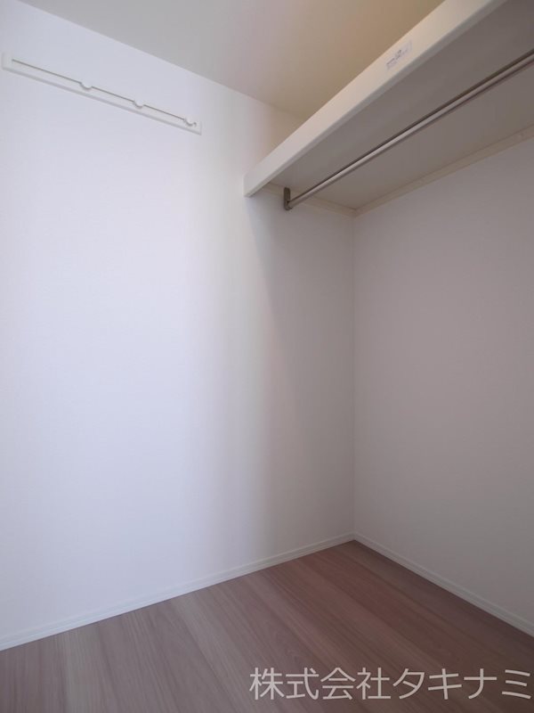 収納　ウォークインクローゼット