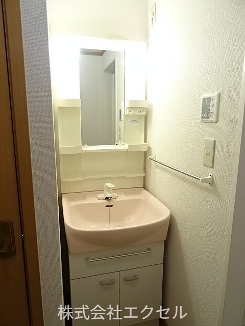 洗面設備　独立洗面台です。