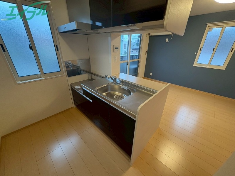 キッチン　別部屋参考写真です