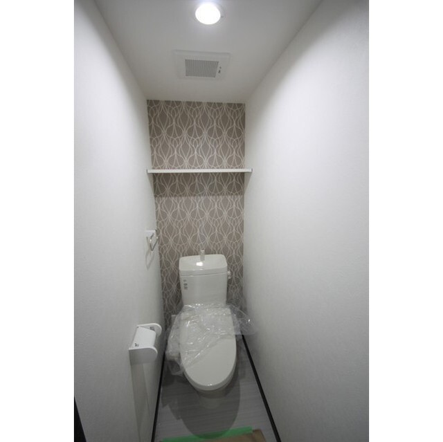 トイレ　温水洗浄便座付き☆同タイプ