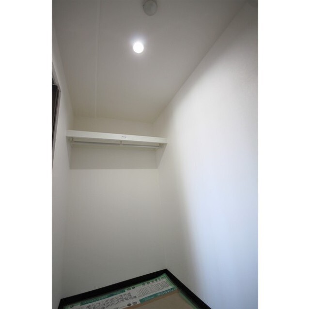 収納　ウォークインクローゼット☆同タイプ