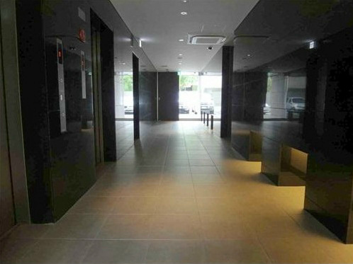 ロビー　★仲介手数料は賃料の半額+税★