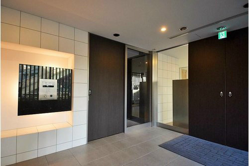 セキュリティ　★仲介手数料は賃料の半額+税★