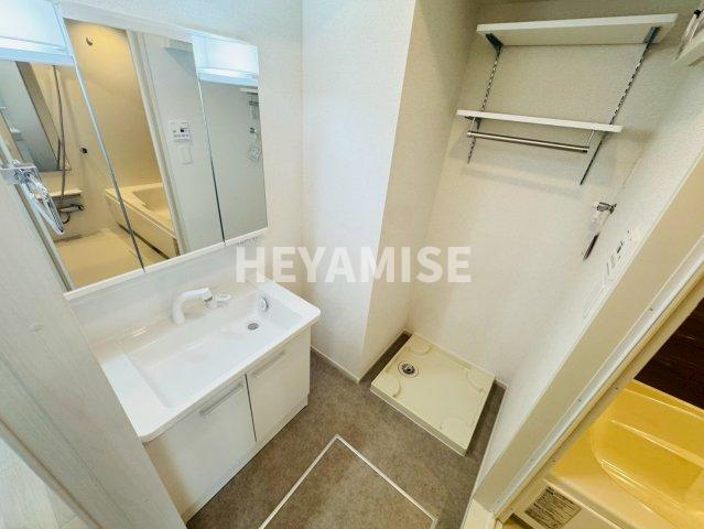 洗面設備　※同物件反転間取の写真です※現況を優先します