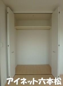 収納　お荷物はこちらへ。