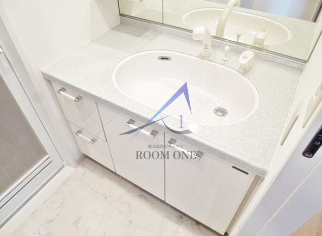 洗面設備　洗面台です。