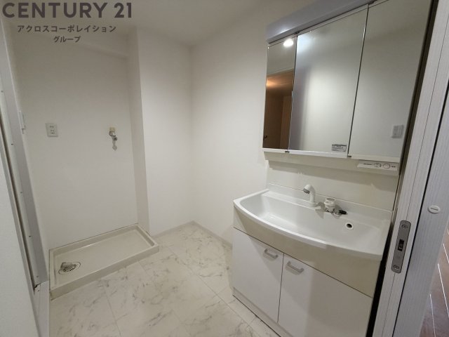 洗面設備　独立洗面台で日々の身支度がしやすい！