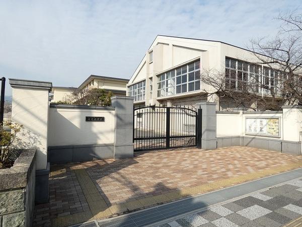 小学校　長岡京市立神足小学校（小学校）まで415m