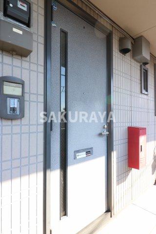 玄関　2021年撮影。現況と異なる場合がございます。